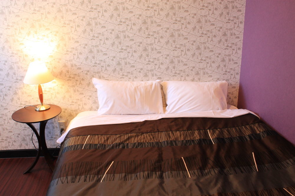 Petit Hotel Melon Furano Exterior photo