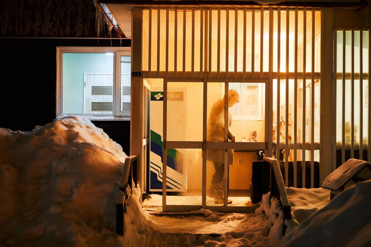 Petit Hotel Melon Furano Exterior photo